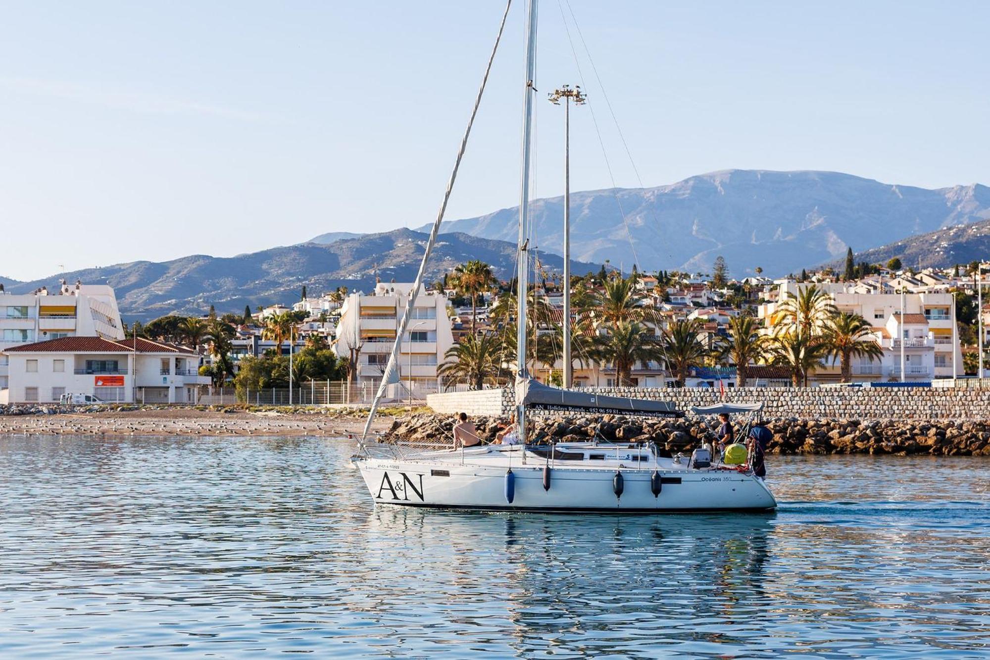 Appartamento A&N Downtown 2 Torre Del Mar Esterno foto